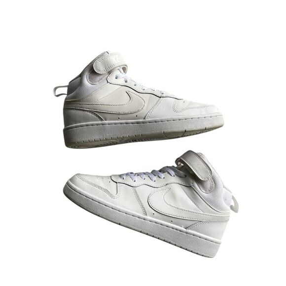 ***SOLD*** Nike Court Borough Mid 2 White Shoes CD7782-100 Youth Size 6.5Y - Picture 1 of 5